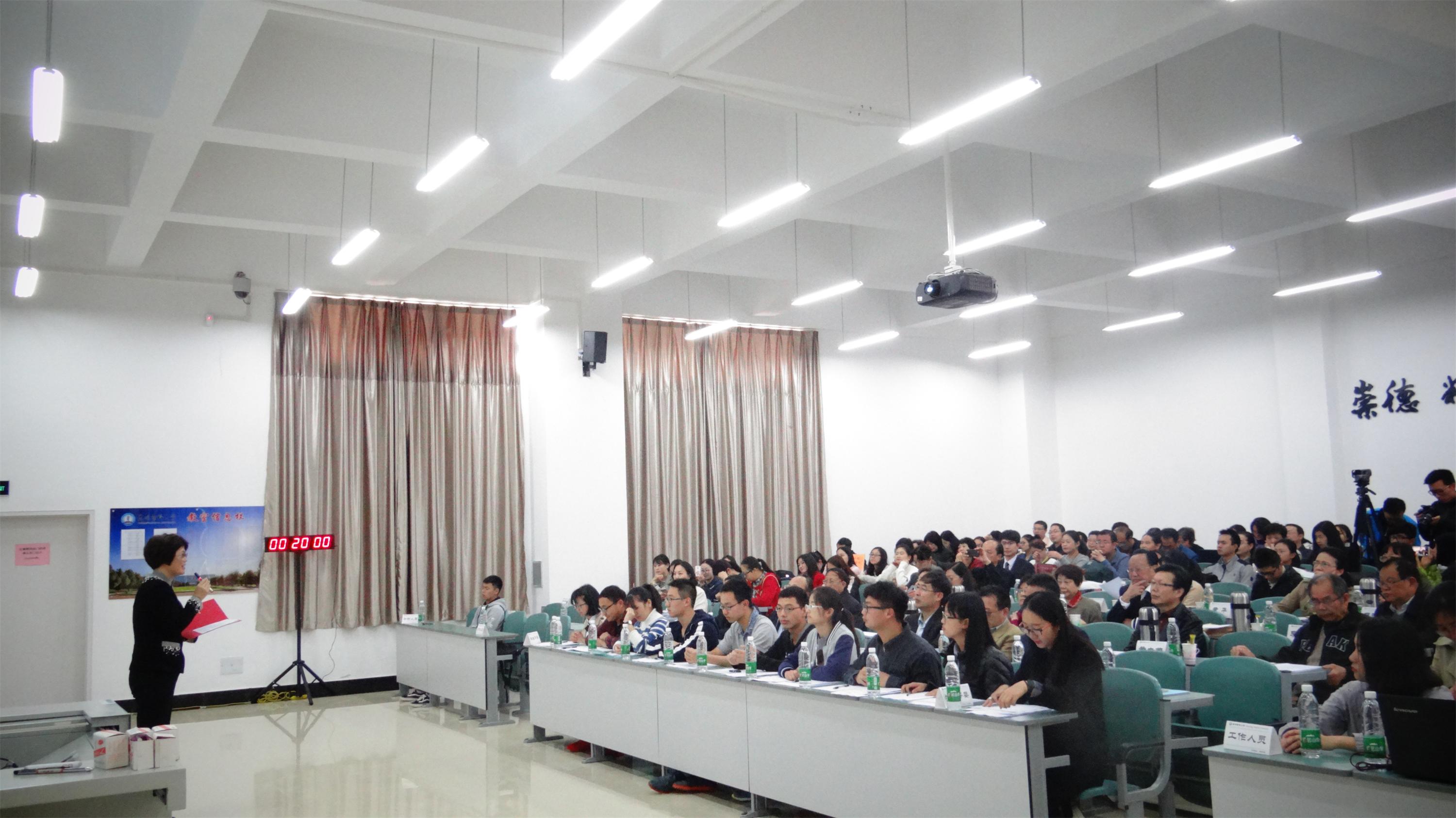 昆明医科大学-学校成功举办2017年度第十届青年教师普通话课堂教学