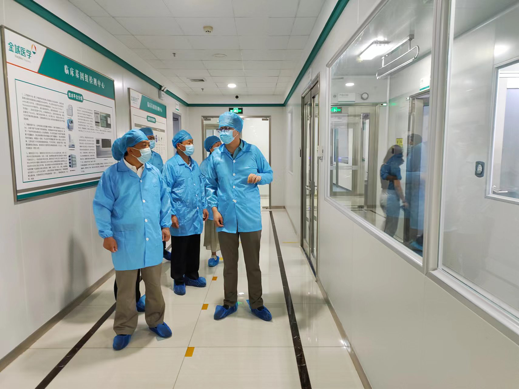 校党委副书记李世碧带队到昆明金域检验所有限公司开展访企拓岗工作